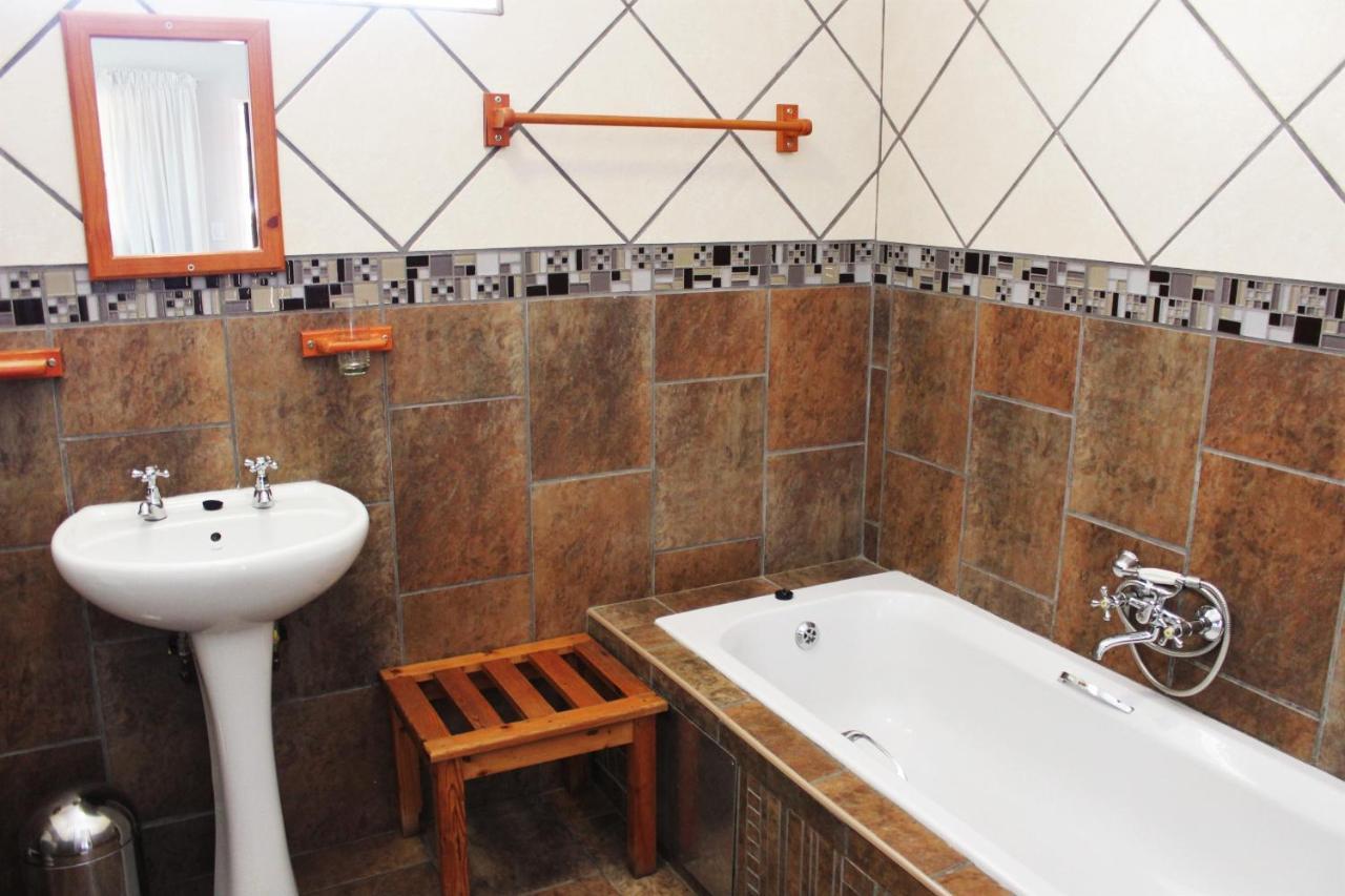 Ngwenya Boutique Hotel Lephalale Esterno foto